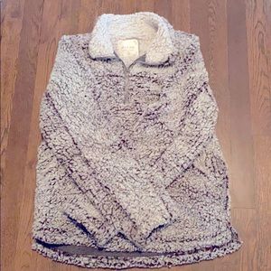 Super Soft Sweater!! Size Medium
